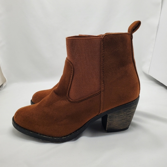 1st Kiss Women's Size 7.5M Brown/Orange Pull On Suede Ankle Booties Elastic Side - Picture 4 of 11
